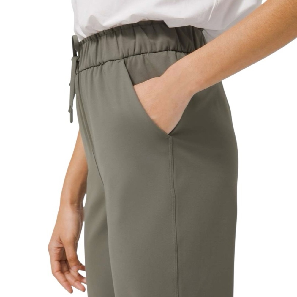 Lululemon Cropped Pants 4 Sage Green